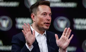 Elon Musk chỉ trích Fed vì 'vẫn chưa giảm lãi suất'