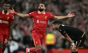 Liverpool giữ mạch toàn thắng tại Champions League